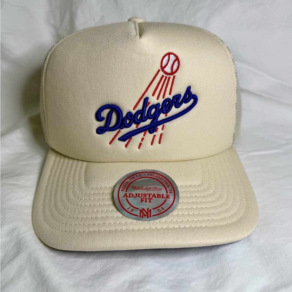 Dodgers Cream Snap Back NWT Mitchell & Ness